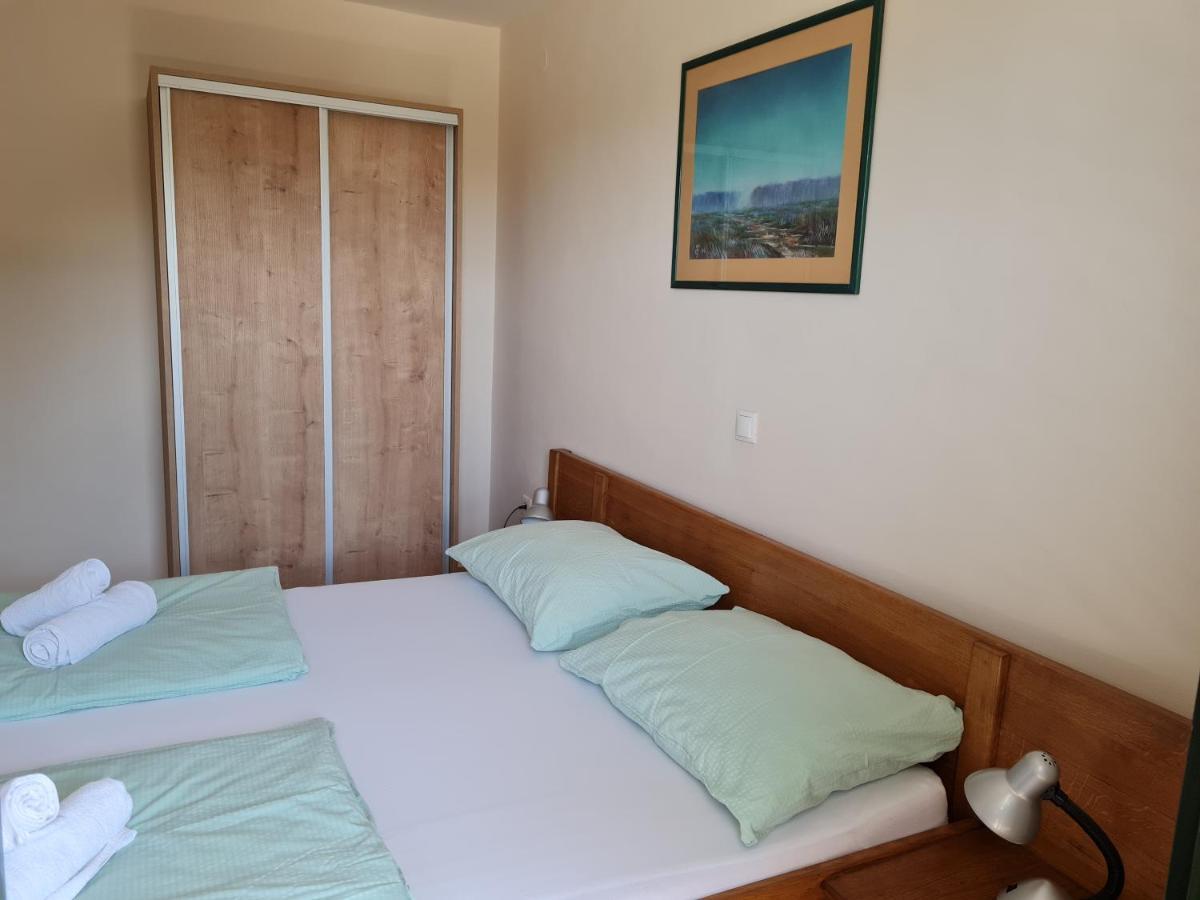 Apartment Lavanda Starigrad Paklenica Eksteriør bilde