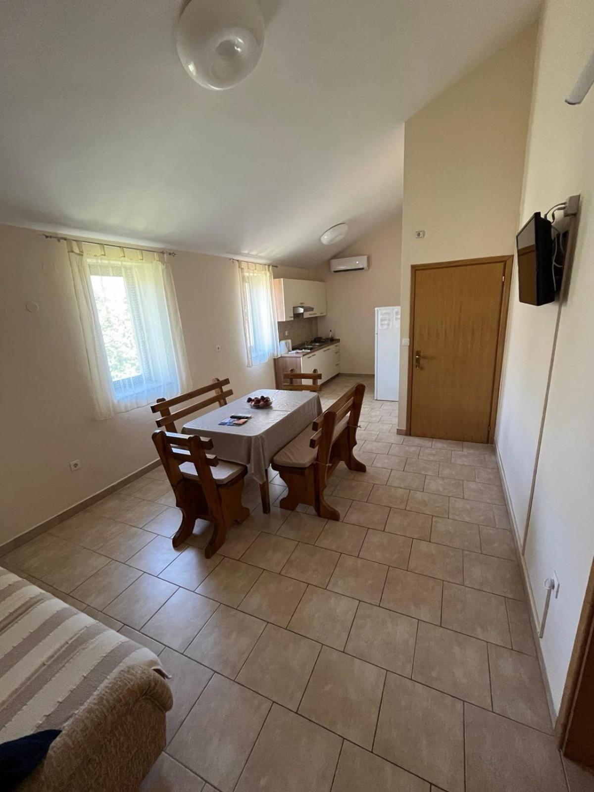 Apartment Lavanda Starigrad Paklenica Eksteriør bilde