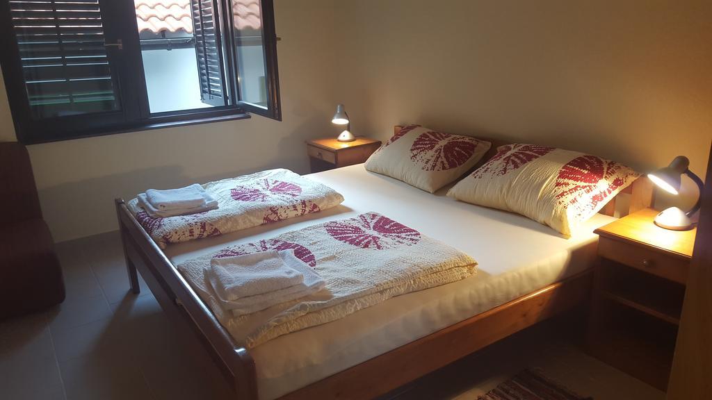 Apartment Lavanda Starigrad Paklenica Eksteriør bilde